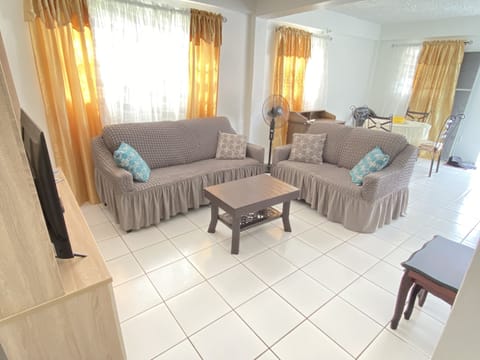 Living room with smart tv, free wifi. Guests can bring their devices to connect