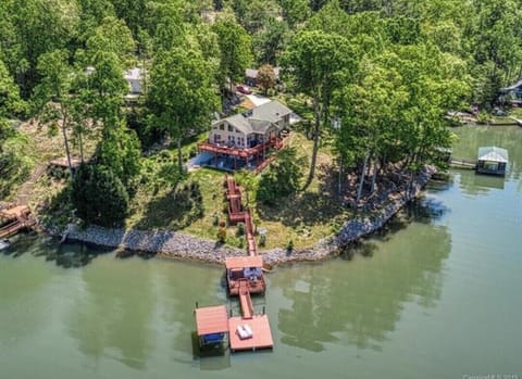 Private lakefront