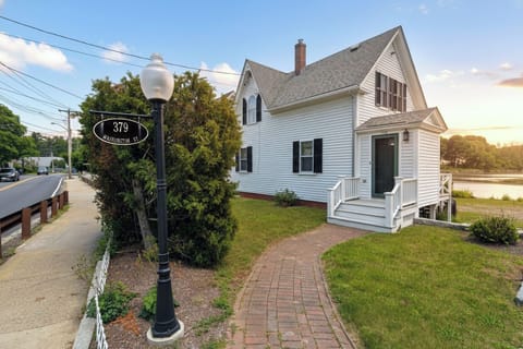 Welcome to Mill Pond Cottage!