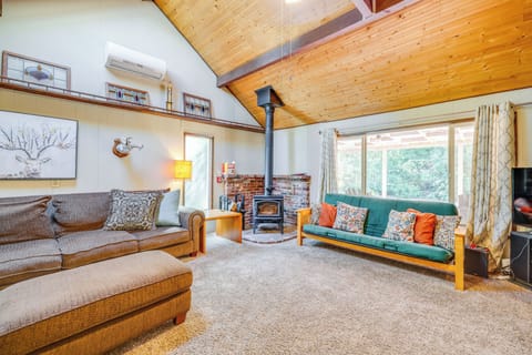 Ocean Park Vacation Rental | 2BR | 1.5BA | 4 Steps Required to Enter