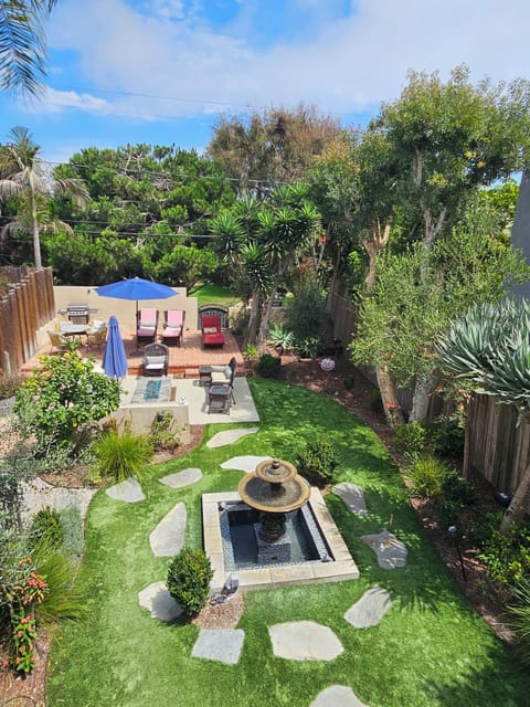 Mediterranean Oasis Backyard Acess to Park and Greenbelt 