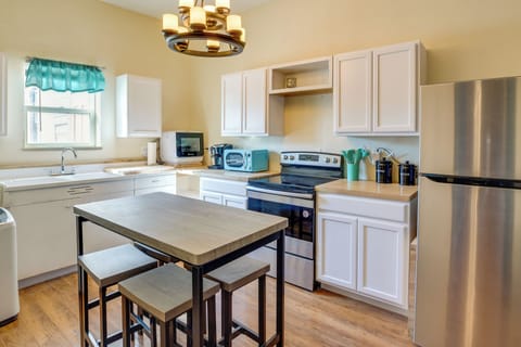 Kitchen | Countertop Dishwasher | Coffee Maker | Toaster | Blender