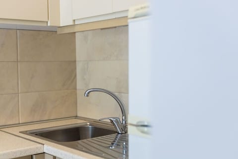 Fully-equipped kitchen details