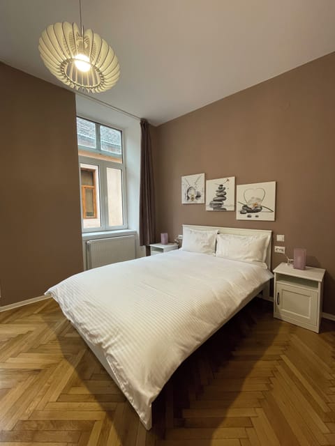 Queen bed available in the room