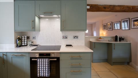 Kitchen, The Roost at Coln, Bolthole Retreats
