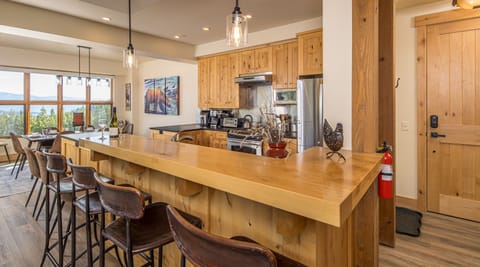 Bar Seating For Four! Great for a quick breakfast or snacks