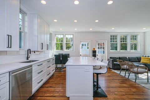 Brand new gorgeous open concept kitchen.
