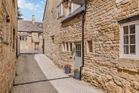 Butcher's Flat - StayCotswold
