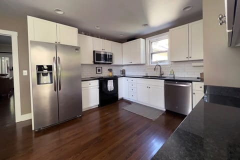 Granite counters, well equipped kitchen with coffee 