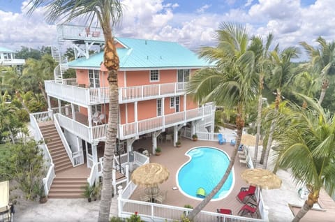 Welcome to Paradise!