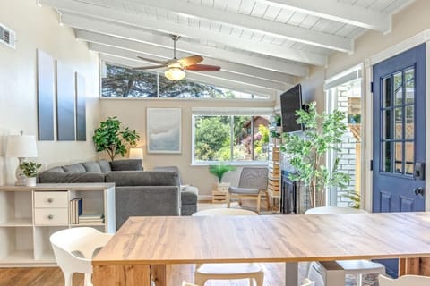 Comfortable living and expandable dining for up to 10.