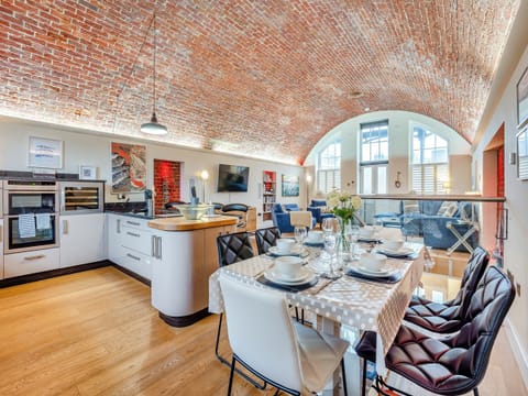 Open plan living space | The Tap Room, Freshwater