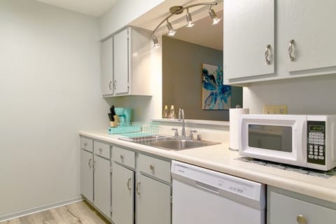 Nice fully equipped kitchen