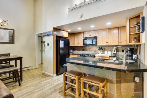 Kitchen | Toaster | Crockpot