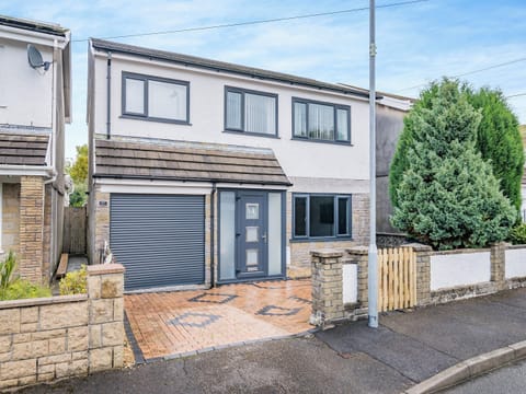 Exterior | Crynant Countryside Retreat, Crynant, near Neath