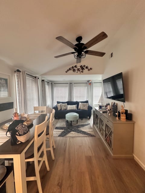 Beautiful airy room tastefully decorated