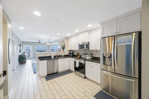 Kitchen, fully stocked w cooking/eating utensils