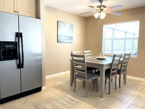 Dinning Area 6 seats