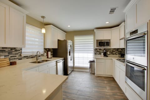 Kitchen | Cooking Basics | Spices | Ice Maker