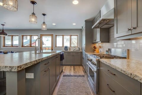 The chef in your group will love this beautiful kitchen with all the high end amenities to prepare a delicious meal with ease.