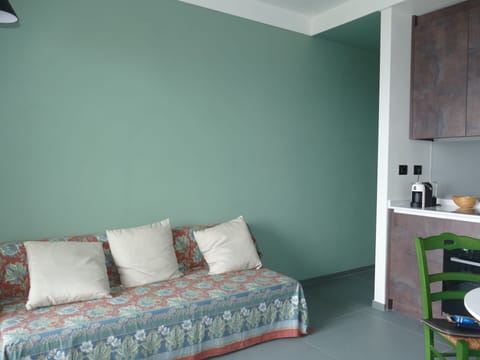 Water, Sky, Cloud, Azure, Building, Tree, Mountain, Coastal And Oceanic Landforms, Window, Lake