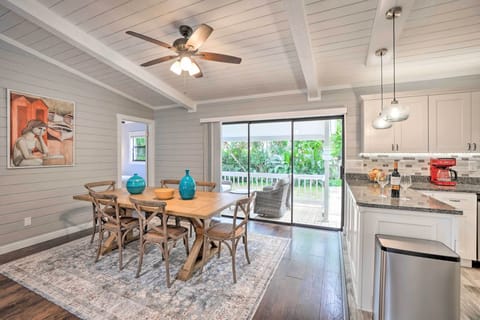 Dining Area | Access to Furnished Deck