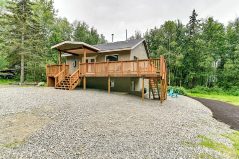 Chugiak Vacation Rental | 1,554 Sq Ft | 3BR | 2BA | Stairs Required