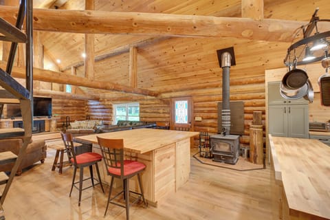 Breakfast Bar | Dishware & Flatware Provided | Wood-Burning Stove