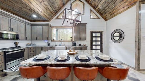 Placid-Pines-Dining-Room(1)