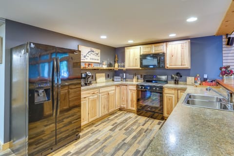 Kitchen | Dishwasher | Toaster