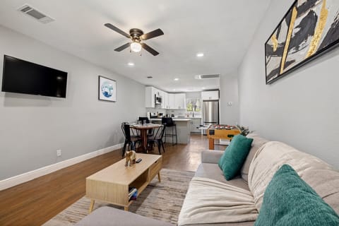 2nd living room upstairs.