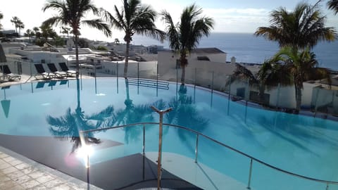 Lagoverdesuites heated infinity swimming pool