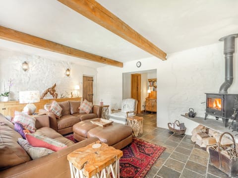 Living room | The Coach House - Dan Y Graig, Crickhowell