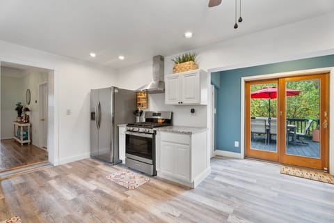 Cayuga Breeze kitchen: Enter off dining room to spacious fully stocked kitchen.