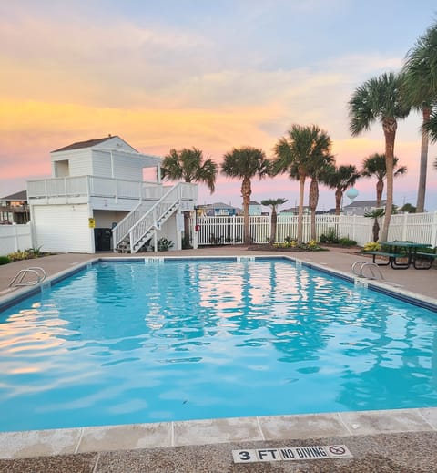 Bathrooms available at pool