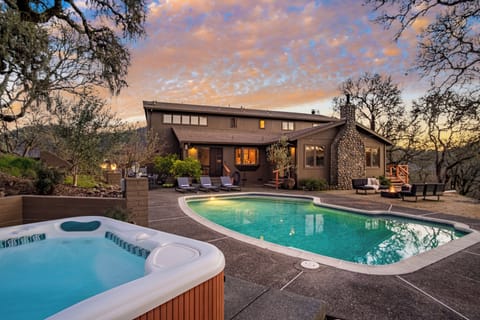Take a dip in the jacuzzi.