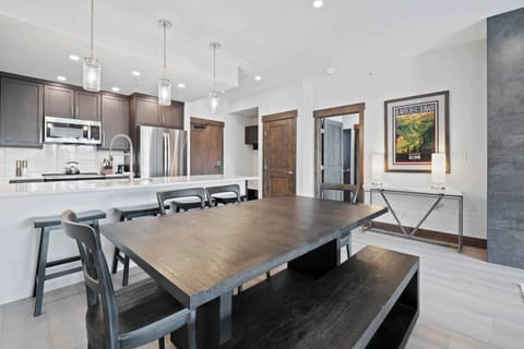 1685570462685-1746-6