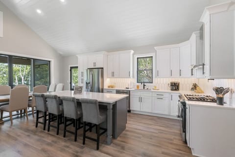 Living Room and Kitchen area w/view of lake