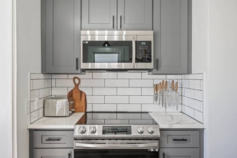 Experince cooking with this culinary partner that ignites flavors and culinary adventures.