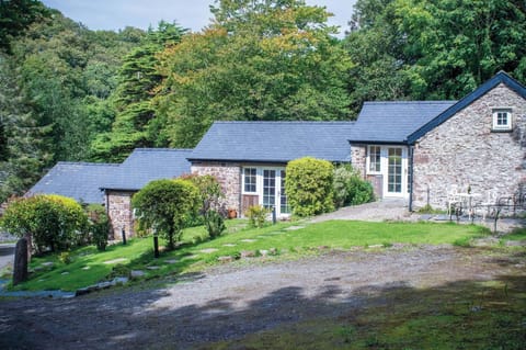 Brynach - 1 Bedroom - St Ishmael's (20945)