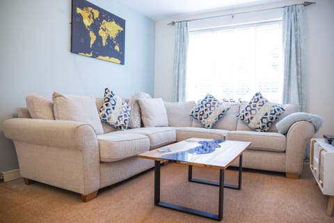 Living Room / Lounge