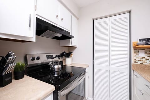 Fully-equipped kitchen