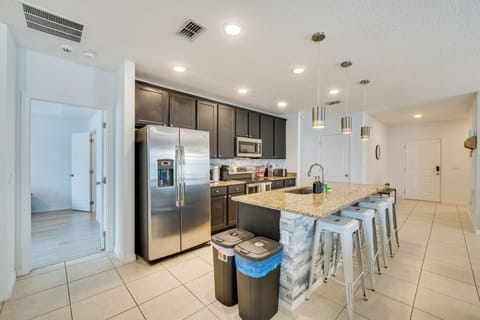 Kitchen | Dishwasher