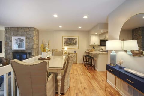 Comfortable dining area that seats up to 4 plus bar seating.