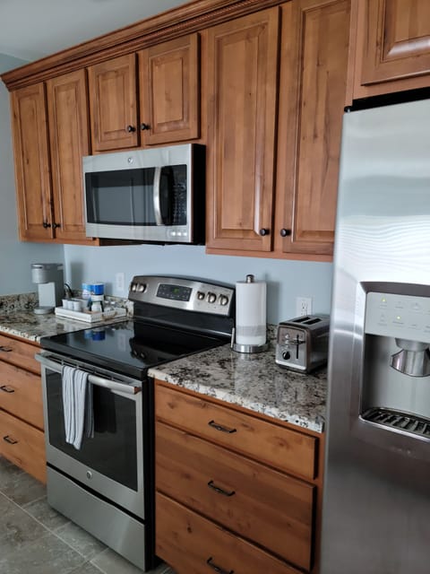Wood cabinets and granite counter tops