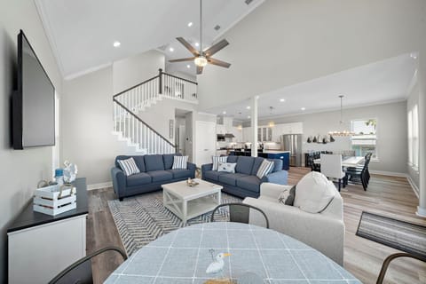 The breakfast table is the perfect spot to set up your laptop!