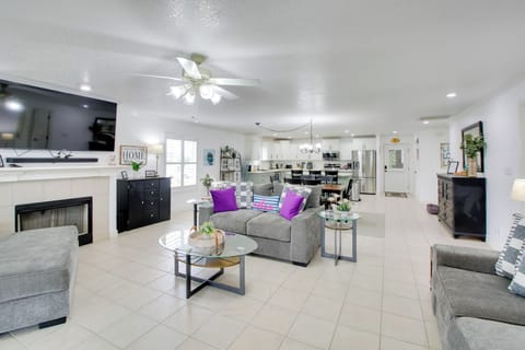 Open Floor Flan Private | Newly Remodeled Kitchen
