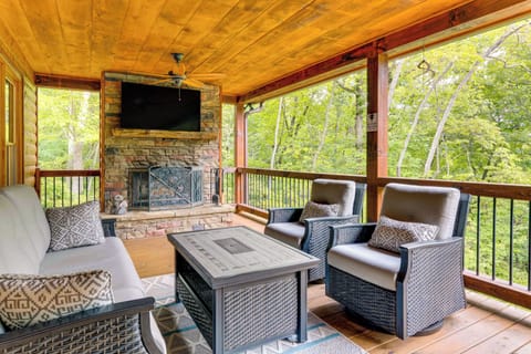 Mineral Bluff Vacation Rental | 4BR | 3BA | 2,700 Sq Ft | Stairs Required