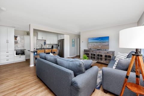 Open Floor Plan - Perfect for Gathering and Entertaining!