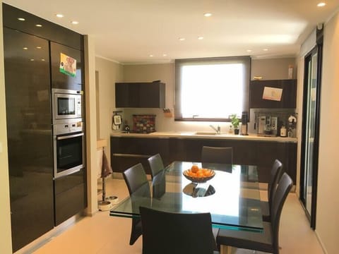 373bfdaf c754 4302 a891 daa988c3bf4e